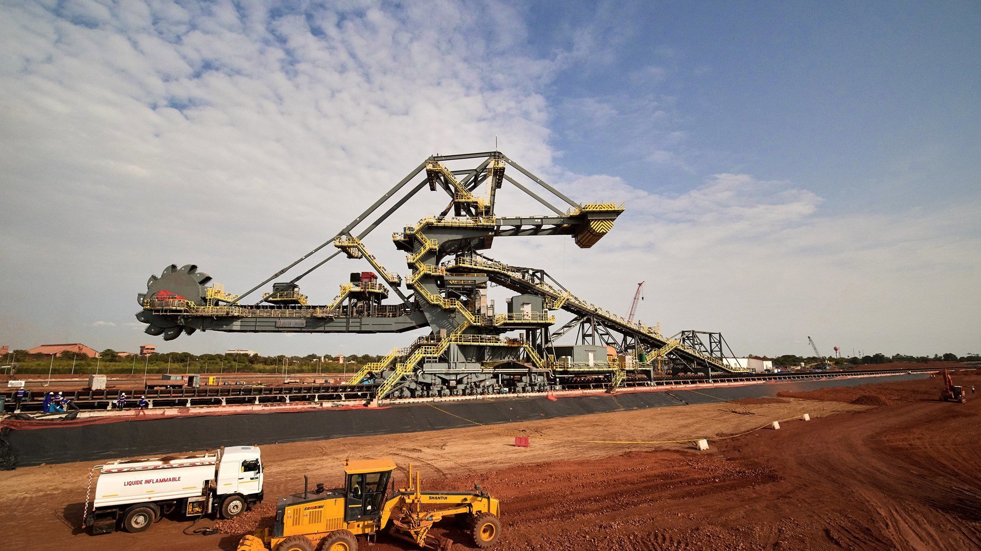 Guinée : la concession de bauxite d’Emirates Global Aluminium révoquée