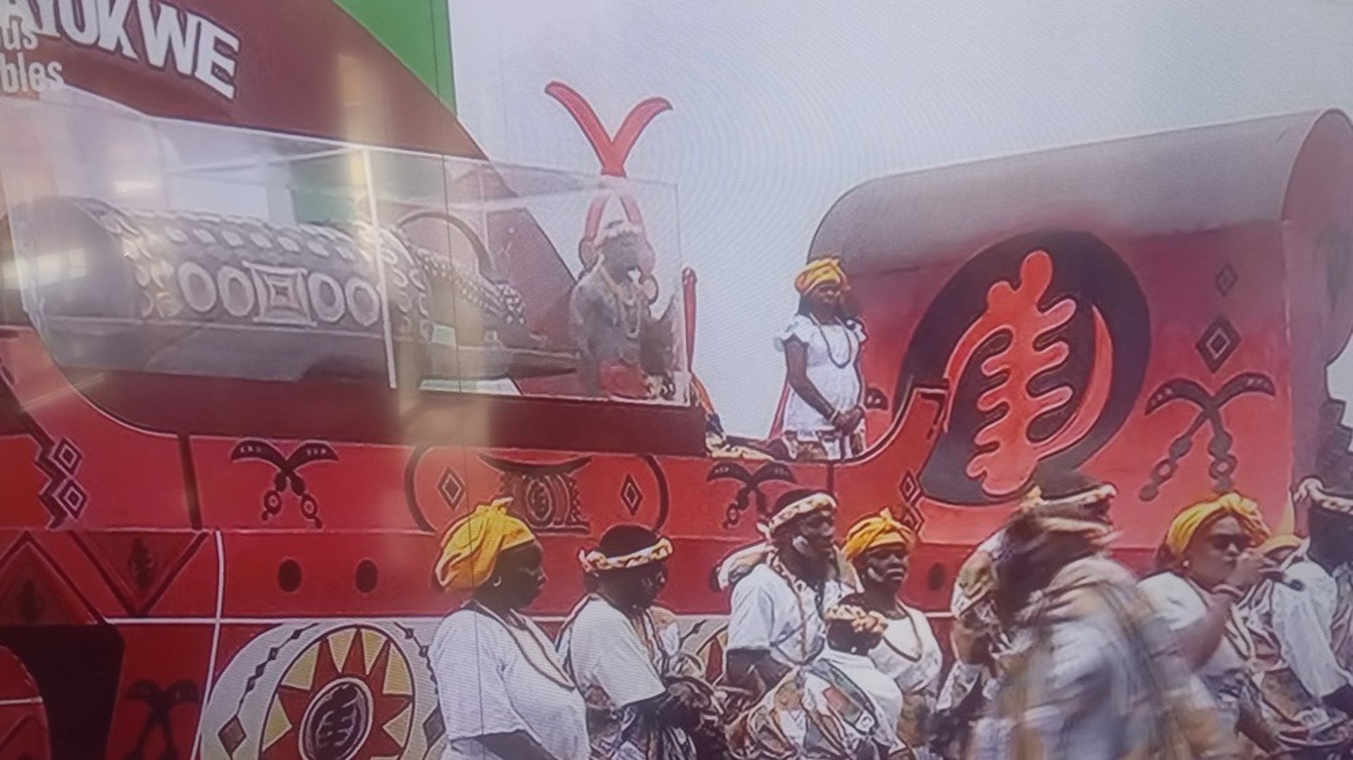 La Côte d’Ivoire de l'Indépendance fête le tambour parleur Djidji Ayôkwé