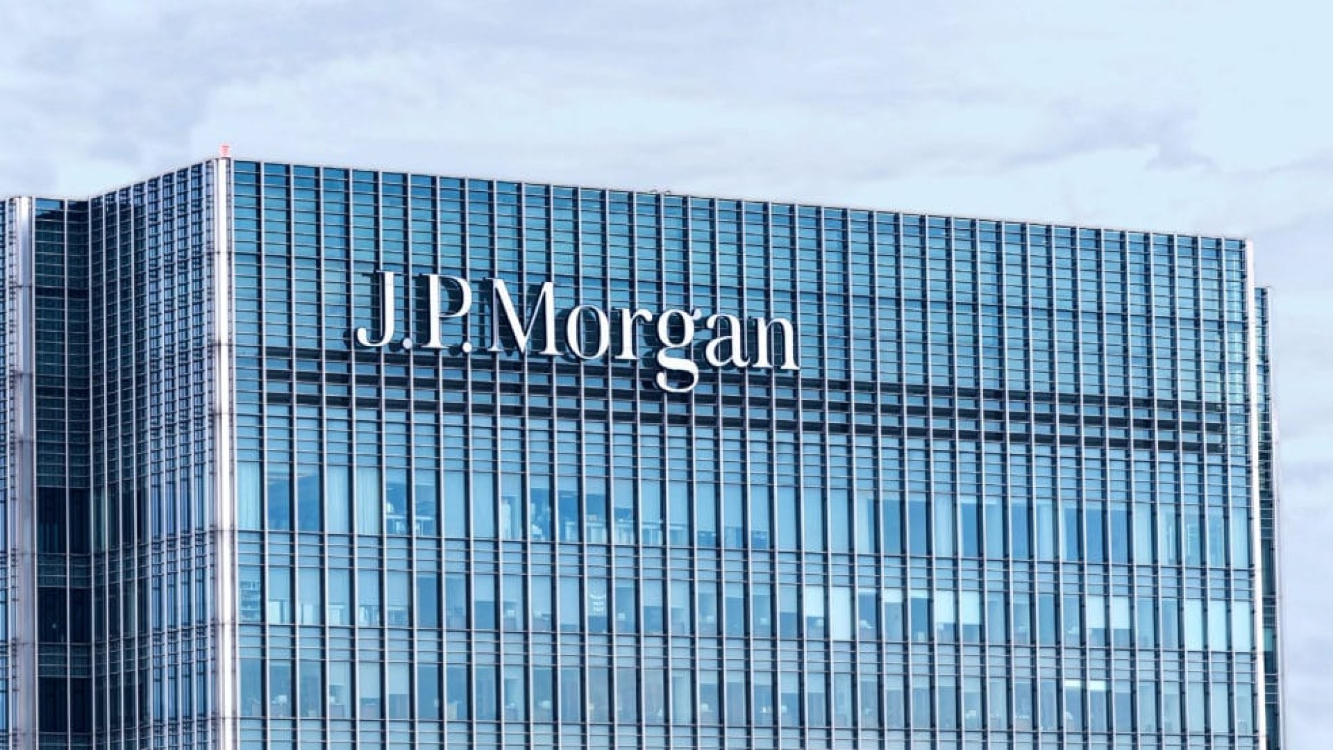 Compensation en dollars : J.P. Morgan soulage l’isolement financier de l’Angola