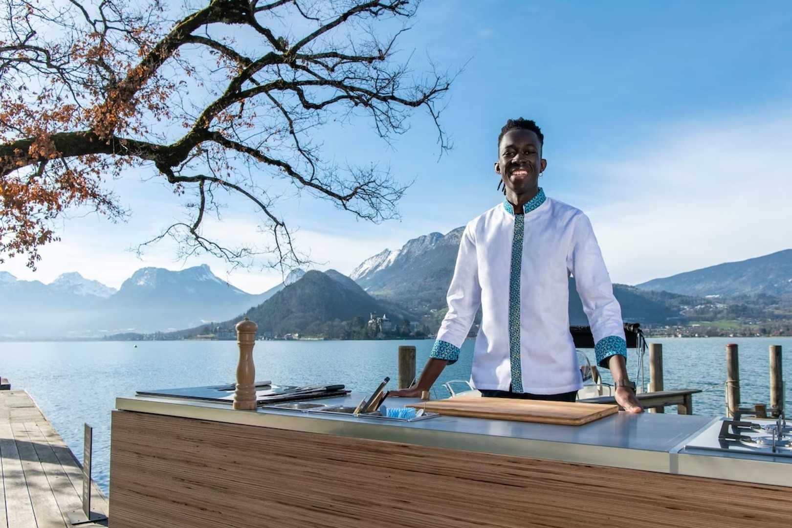 D'abord connu du public par l'émission culinaire Top Chef, Mory Sacko a obtenu son étoile du Guide Michelin deux mois après avoir ouvert son restaurant Mosuke.